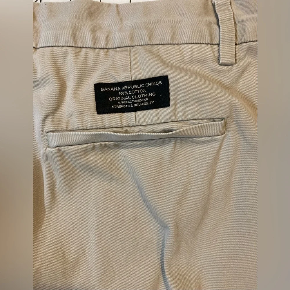 Banana Republic Men’s Size 36/30‎ Tan Smithfield Cuffed Chino Pants